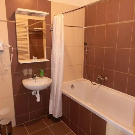 Guest house Mova 4*